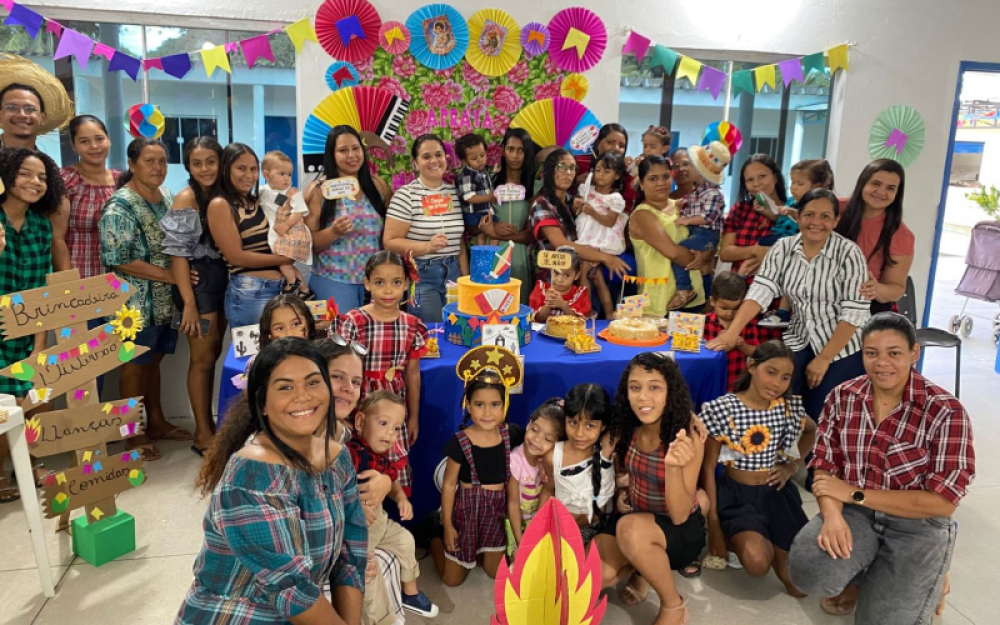 Programa Criança Feliz e CRAS de Luziápolis realizaram uma animada festa junina