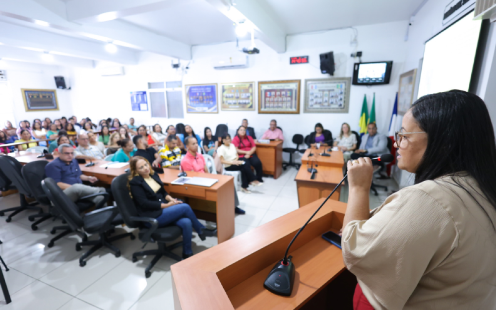 Secretaria de Educação realiza Audiência Pública para apresentação do Referencial Curricular da Rede Municipal de Ensino