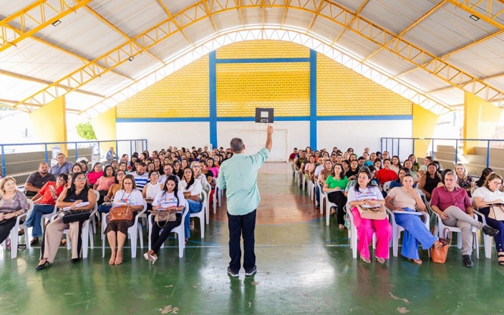 Secretaria de Educação realizou o primeiro encontro do Programa de Desenvolvimento Líderes Escolares - PRODELE