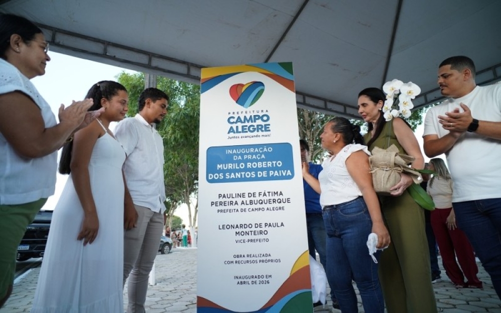 Prefeita Pauline Pereira realizou a inauguração da pavimentação de mais uma Rua e uma Praça no Povoado Chã da Imbira 