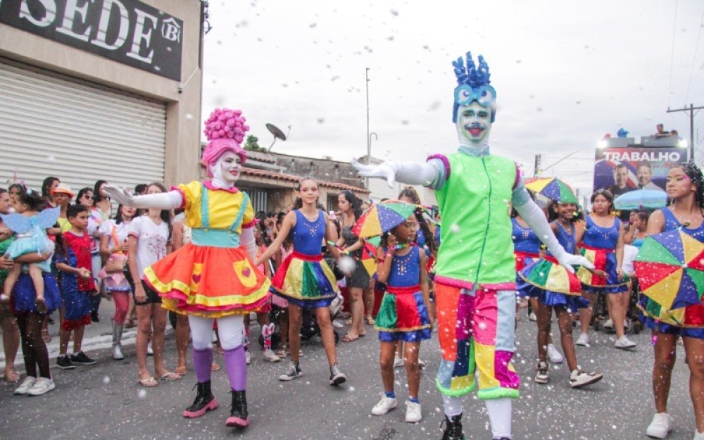 Bloco Infantil Carnafolia Kids 2026 fez a alegria da garotada de Campo Alegre com a Banda Tchikabum Kids