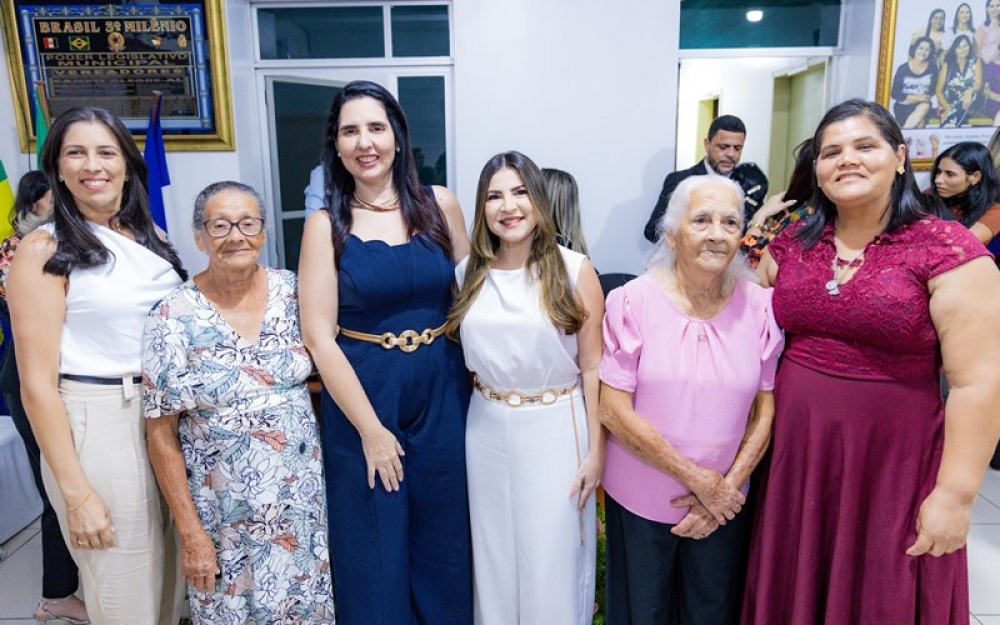 Prefeita Pauline Pereira participa de Sessão Solene em homenagem ao Dia Internacional da Mulher 