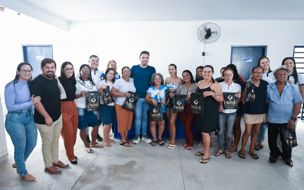 Prefeitura de Campo Alegre realizou a entrega de mais 150 óculos para moradores do Povoado Chã da Imbira