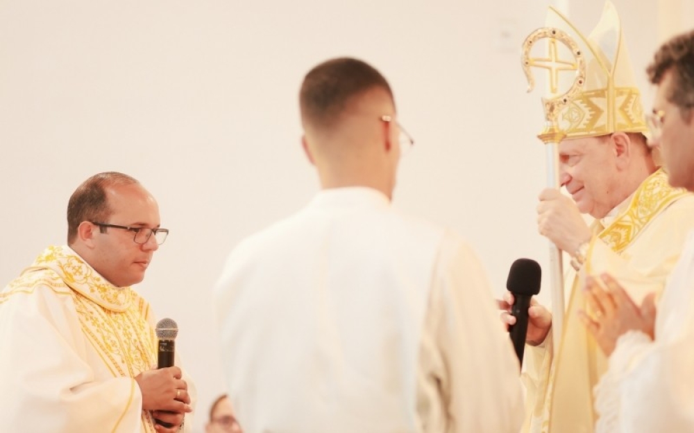 Comunidade católica de Campo Alegre prestigia a posse do Padre Lauro Almeida na Paróquia do Senhor Bom Jesus dos Aflitos