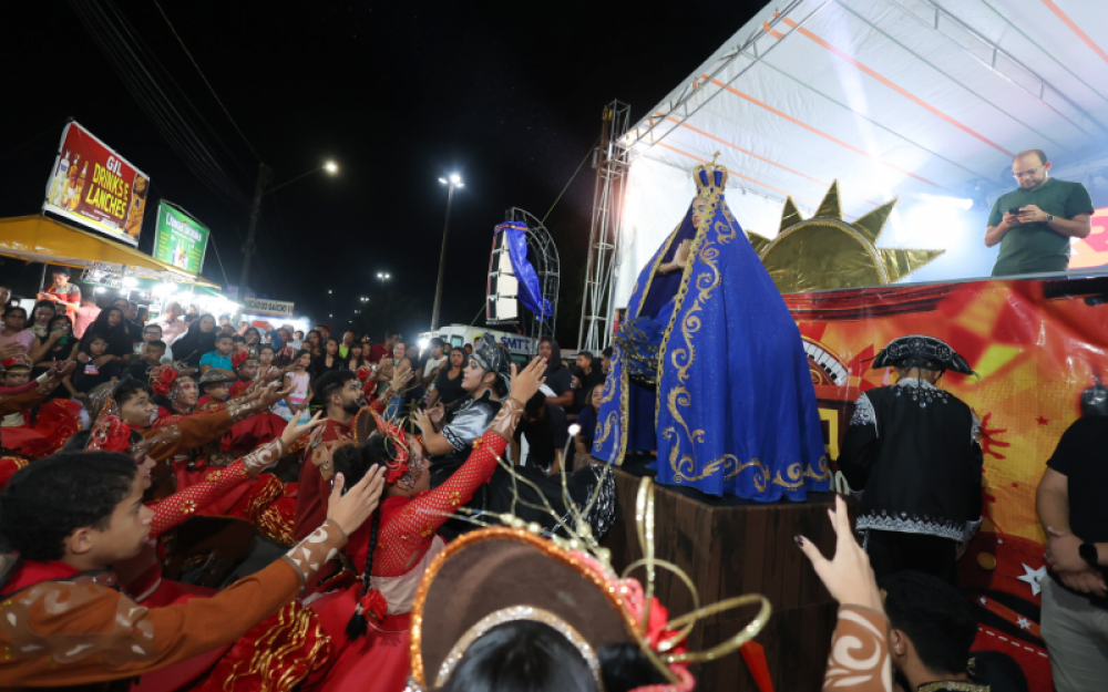 Última noite da Caravana do Forró 2025 levou apresentações de quadrilhas juninas e shows ao Povoado Chã da Imbira