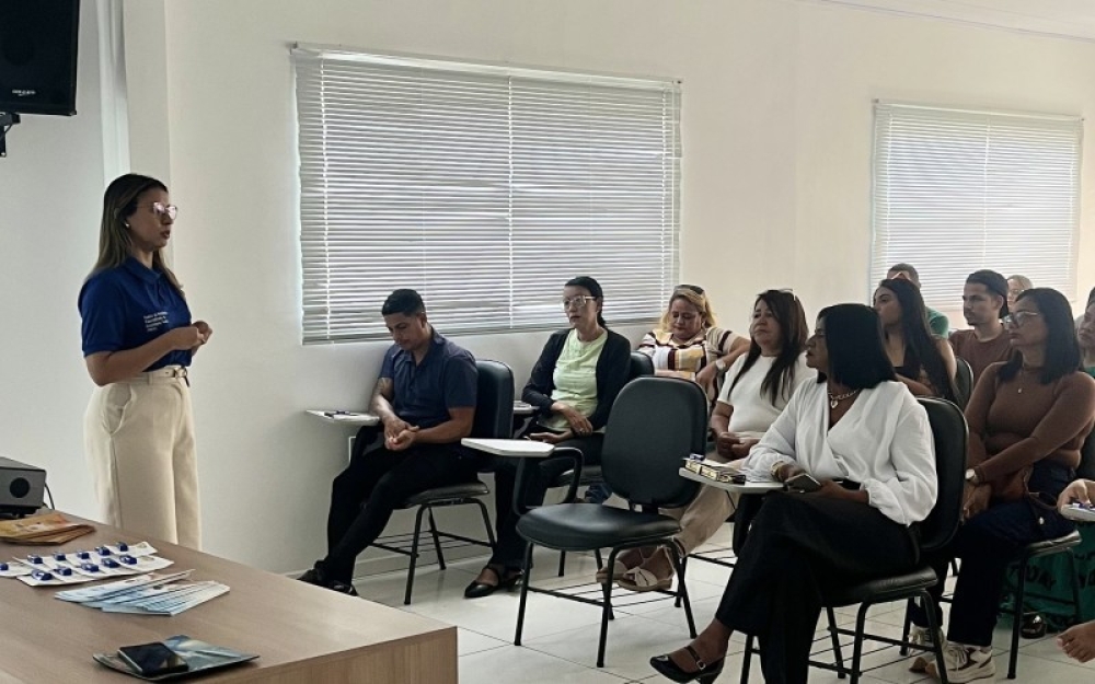 CREAS e Projeto Construindo uma Cultura de Paz realizam encontro formativo com monitores do transporte escolar