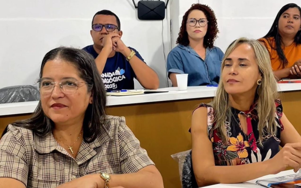 Secretaria de Educação realiza apresentação do Projeto do Baile de Debutantes de Campo Alegre Edição 2025 