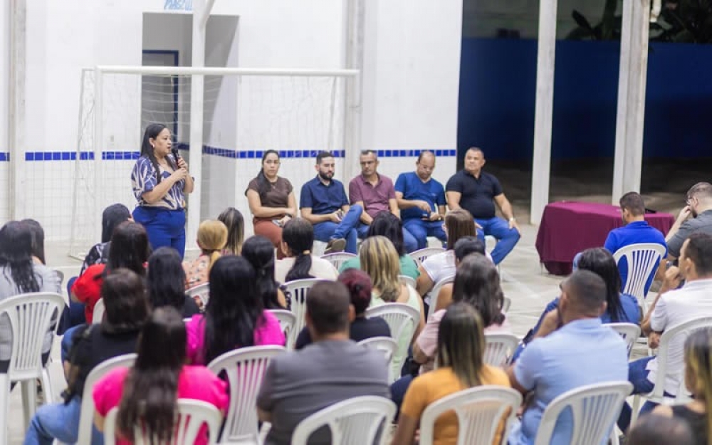 Prefeitura de Campo Alegre realiza apresentação do cartão EJA para comerciantes de Luziápolis 