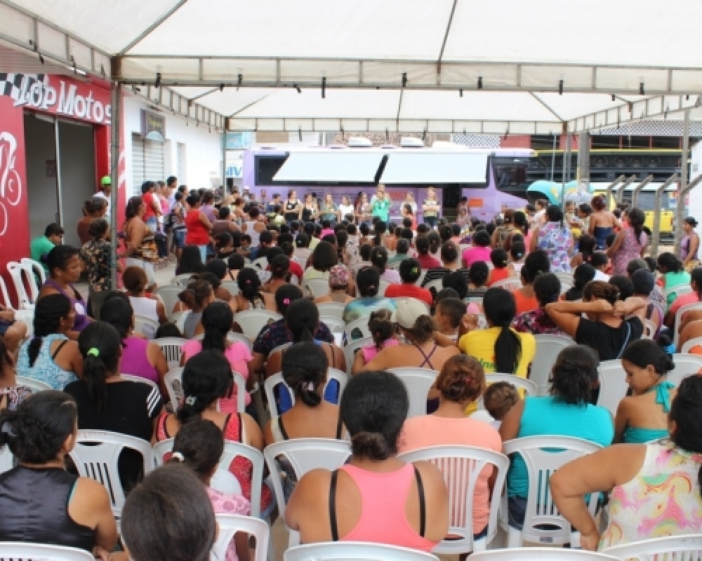 Mulheres de Luziápolis receberam Ações da Campanha Pelo fim da violência contra a Mulher