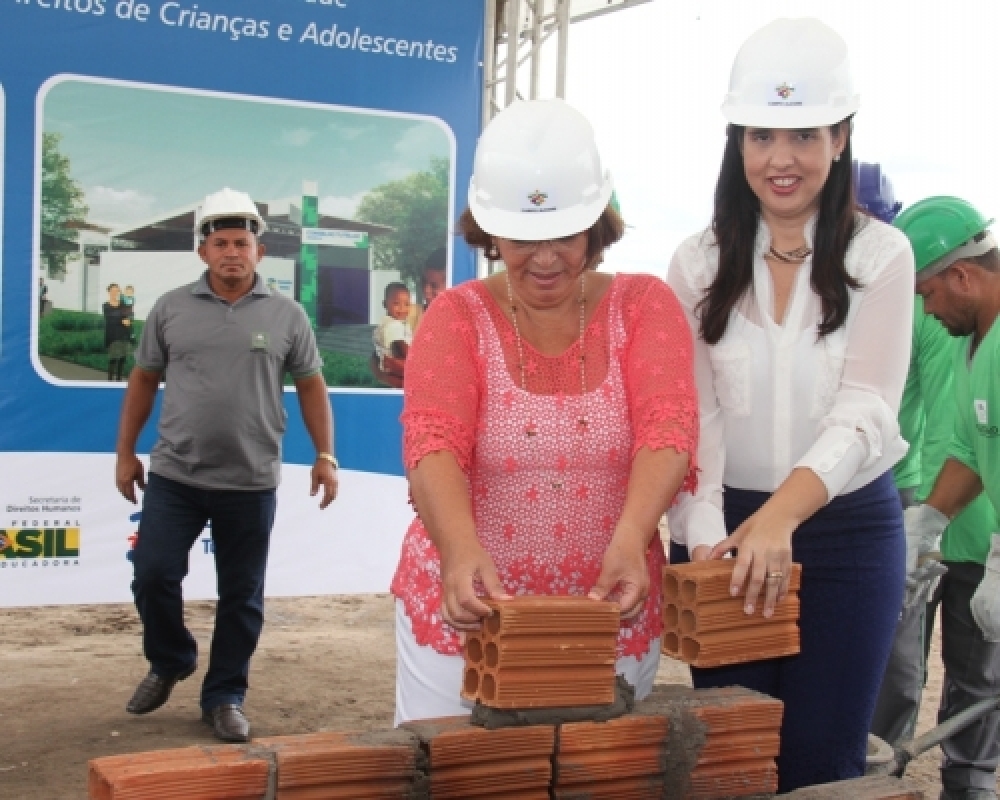 Em Campo Alegre Ministra Ideli Salvatti participou de inugurações e lançamento de obras