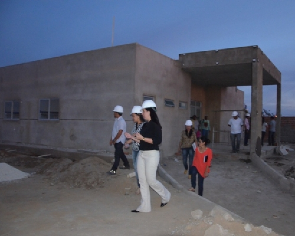 Prefeita visitou obras que serão inauguradas nos festejos da emancipação de Campo Alegre