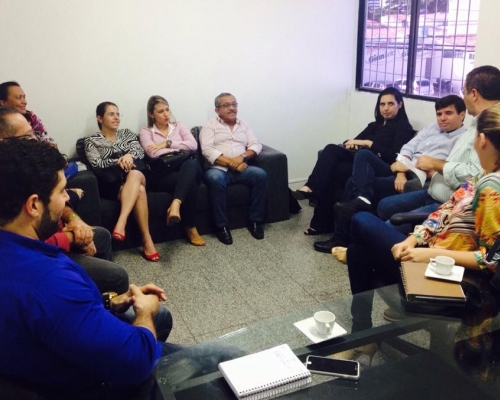 Prefeita Pauline Pereira participou de mais uma reunião no CONISUL