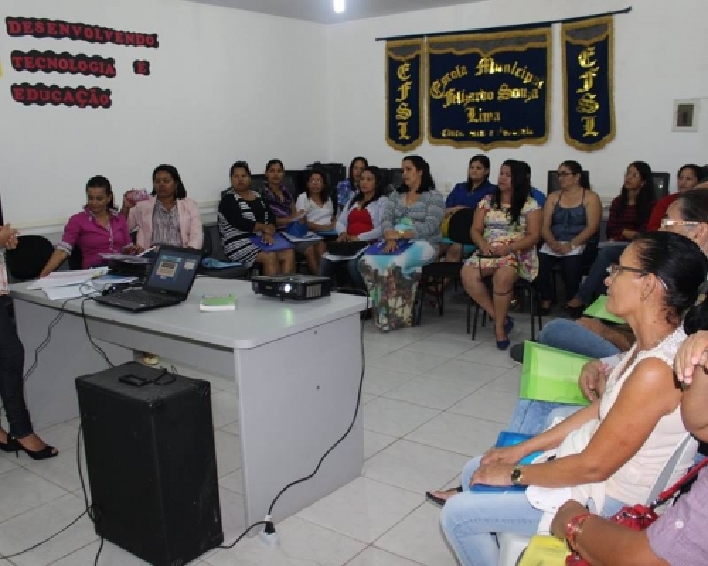 SEMED promove Formação Continuada para Conselheiros Escolares em Luziápolis