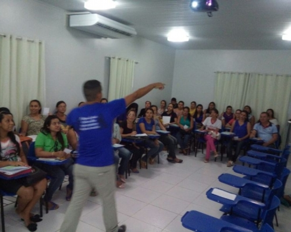 SEMED realiza curso de libras para profissionais da educação e membros da comunidade 