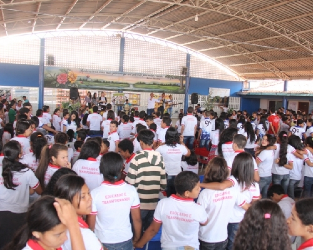 Escola Municipal Monsenhor Hildebrando realizou culto evangélico em homenagem ao dia do estudante