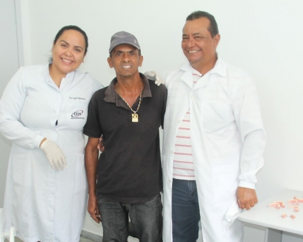 Prefeitura realiza entrega próteses dentárias para pacientes atendidos em Campo Alegre