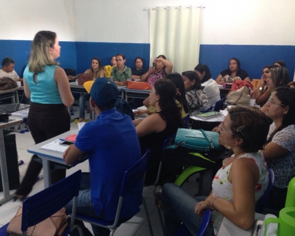 Avaliação das Unidades de Ensino Infantil é debatida em reunião da Rede Municipal de Ensino 
