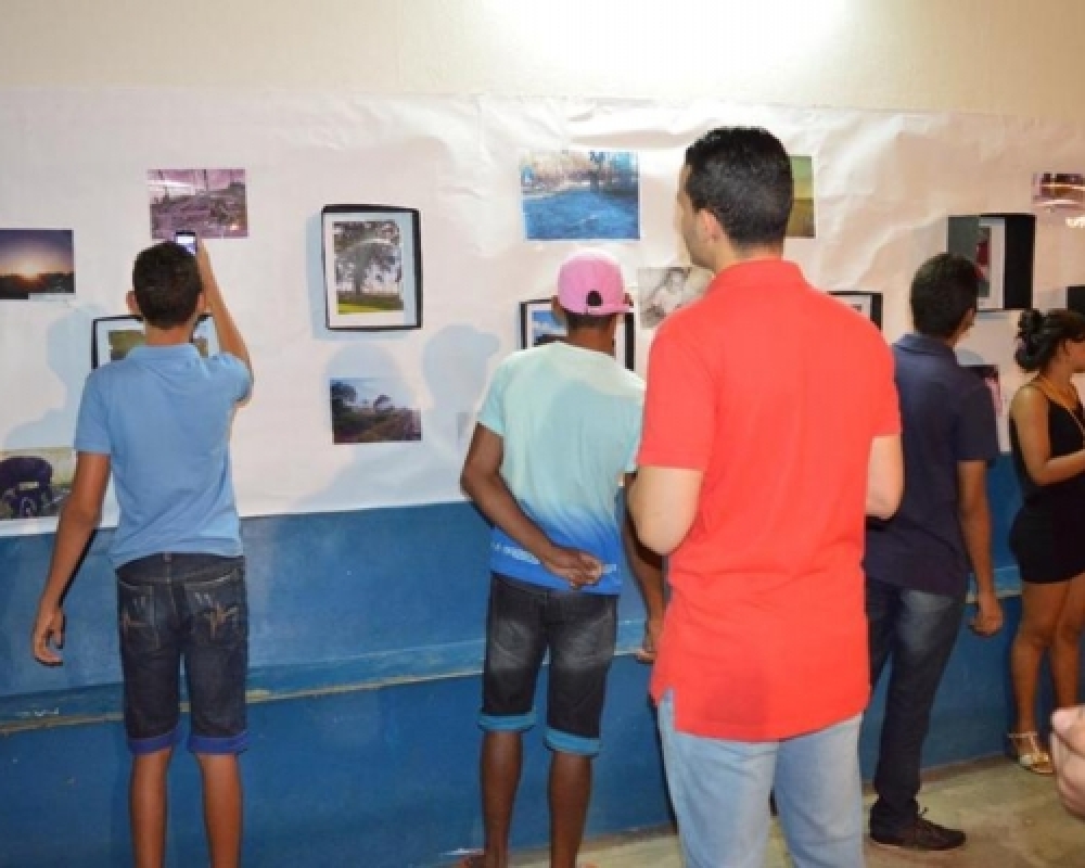 Juventude de Luziápolis resgata a história do distrito na I Exposição fotográfica Retratos e Relatos