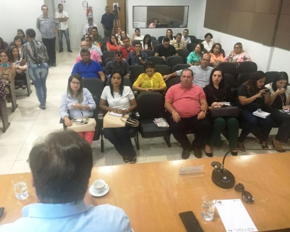 Prefeita Pauline Pereira participou de reunião que debateu sobre ICMS na Educação 