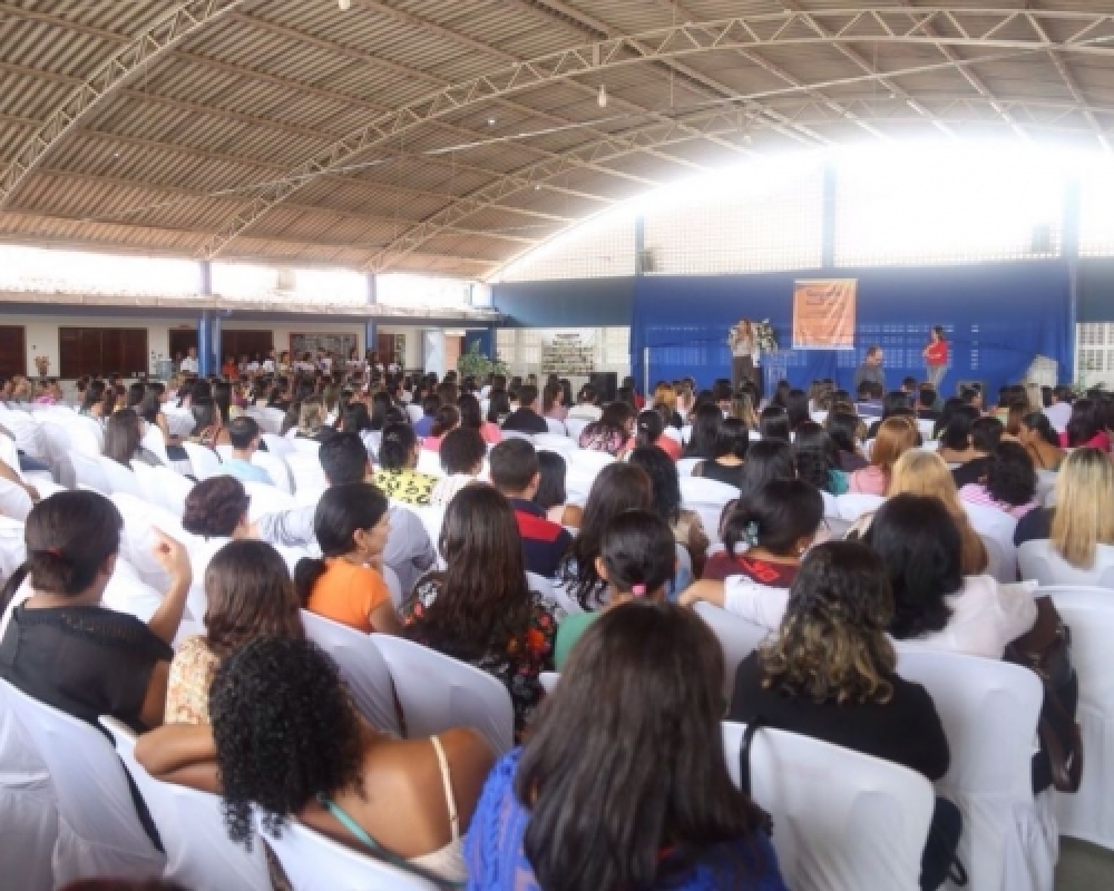 Professores participaram de palestra e orientações sobre o bom uso da voz