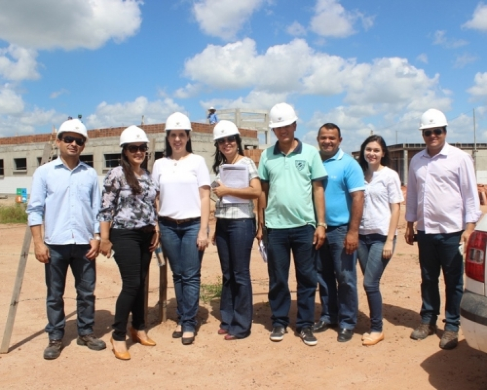 Prefeita Pauline visitou obras que serão inauguradas nas comemorações da emancipação política