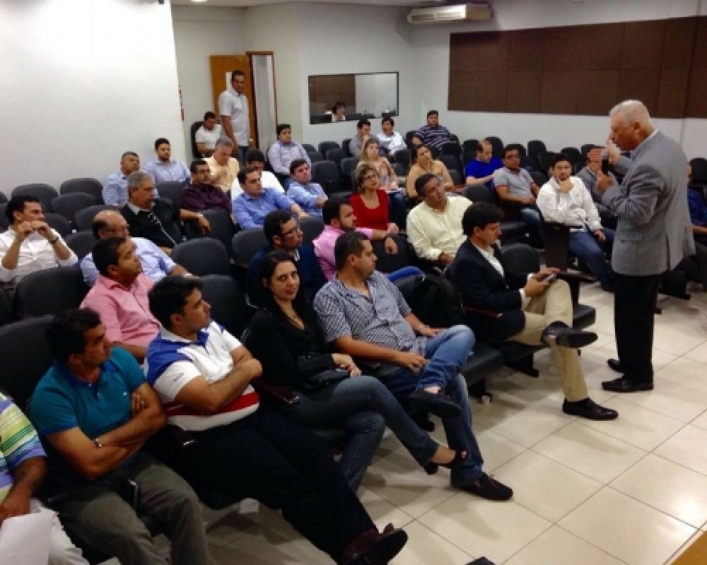 Prefeita Pauline participou de reunião sobre apresentação da PMI dos Resíduos Sólidos