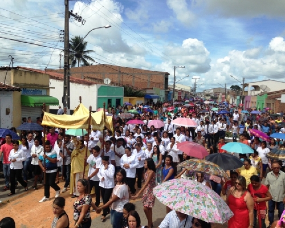 Comunidade católica de Campo Alegre celebra 33ª edição da tradicional solenidade de Corpus Christi 