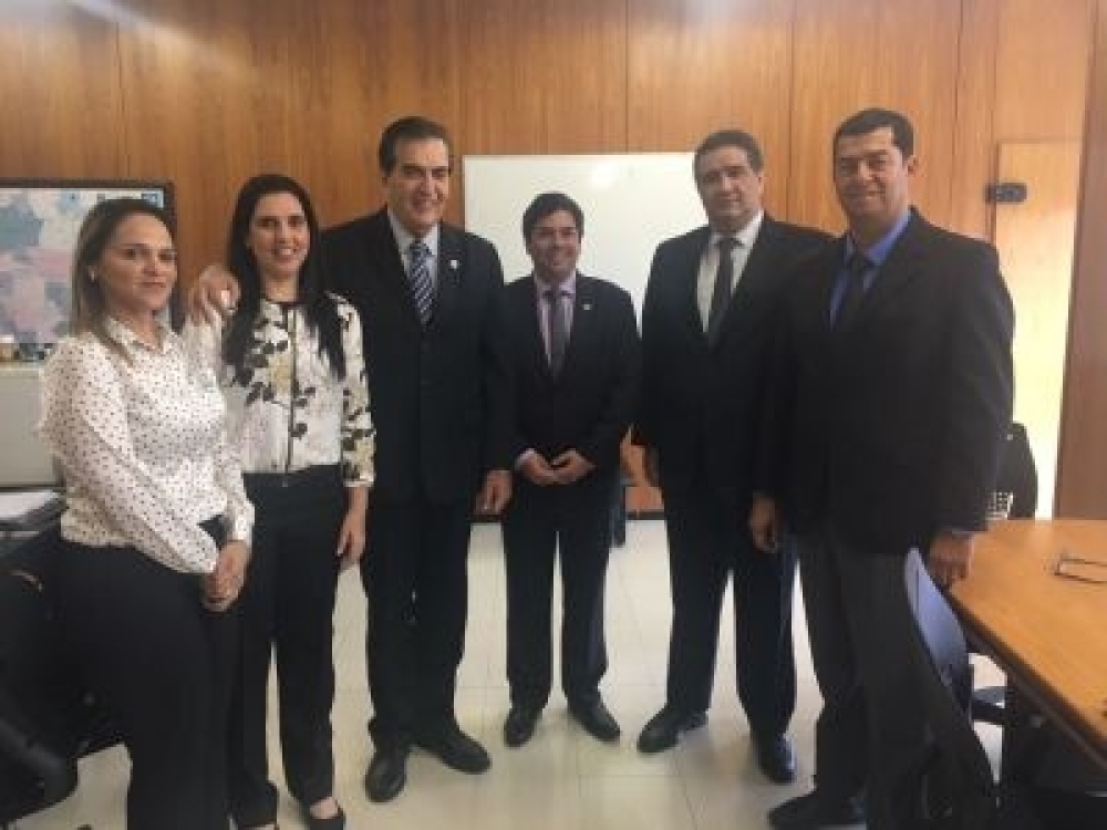Prefeita Pauline e prefeitos do CONISUL participam de audiências e reuniões em Brasília