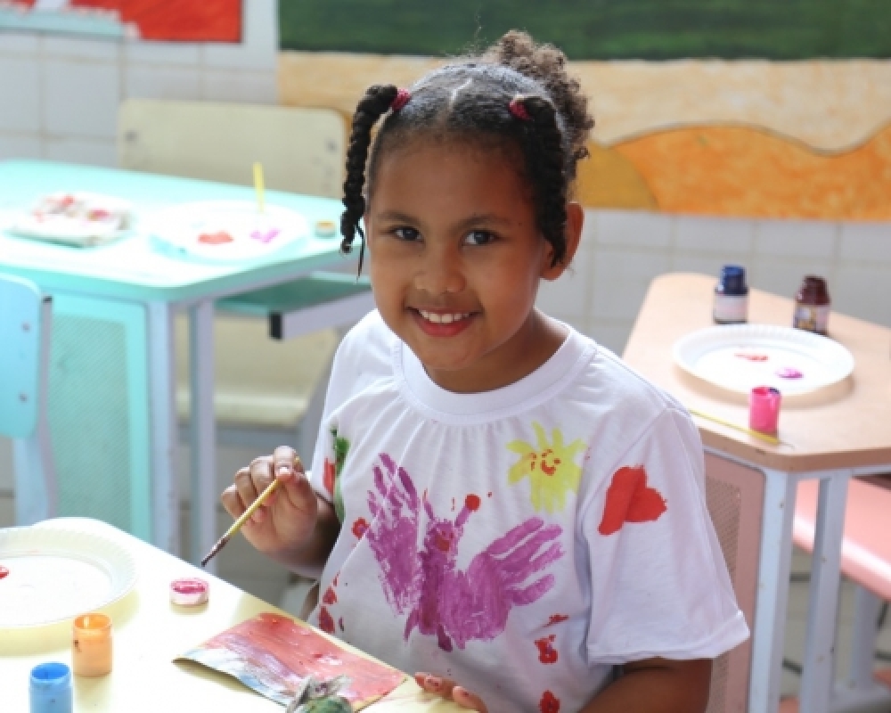 Escola de Tempo Integral Cícero Salustiano realizou a I Literarte - Exposição de arte 