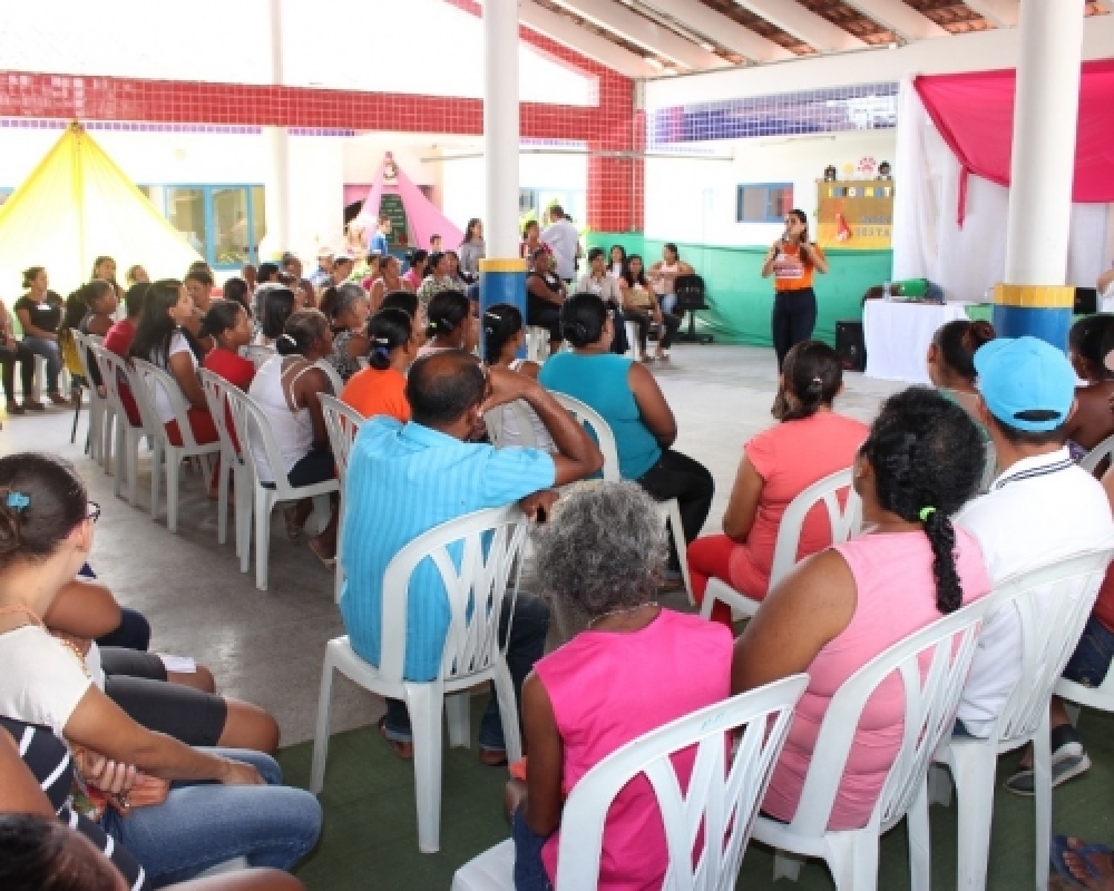 Famílias de Campo Alegre recebem palestra de educação patrimonial 