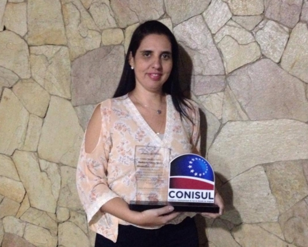 Prefeita Pauline Pereira é homenageada pelo CONISUL 