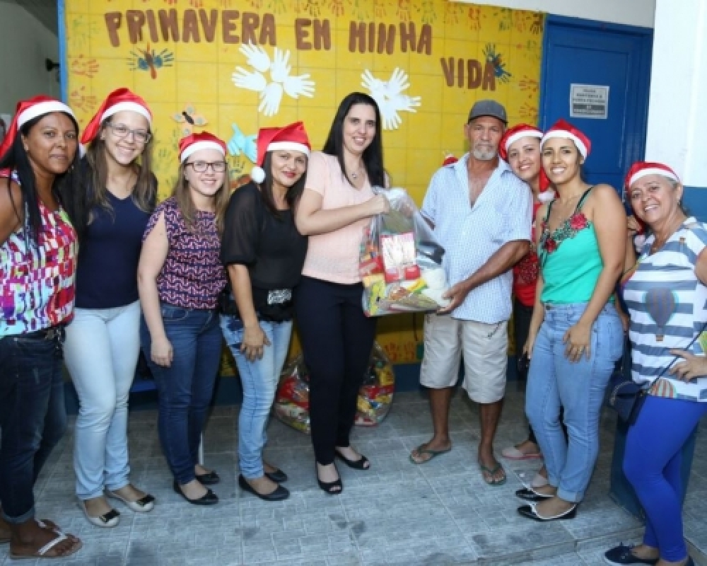 Prefeitura realizou a distribuição de 1500 cestas de natal para famílias campo-alegrenses