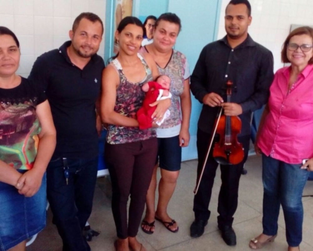 Pacientes atendidos no Hospital de Campo Alegre são surpreendidos de acolhida especial de Natal