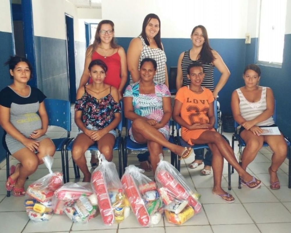 Grupo de gestantes do CRAS de Campo Alegre recebem cestas nutricionais