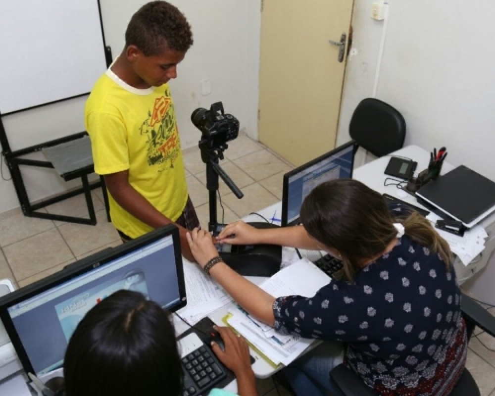 Funcionando em novo horário Instituto de Identificação registra recorde de emissão em um mês
