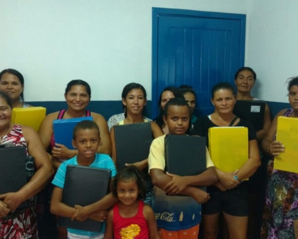 Prefeitura realiza a distribuição mil kits de materiais escolares para alunos da Rede Municipal