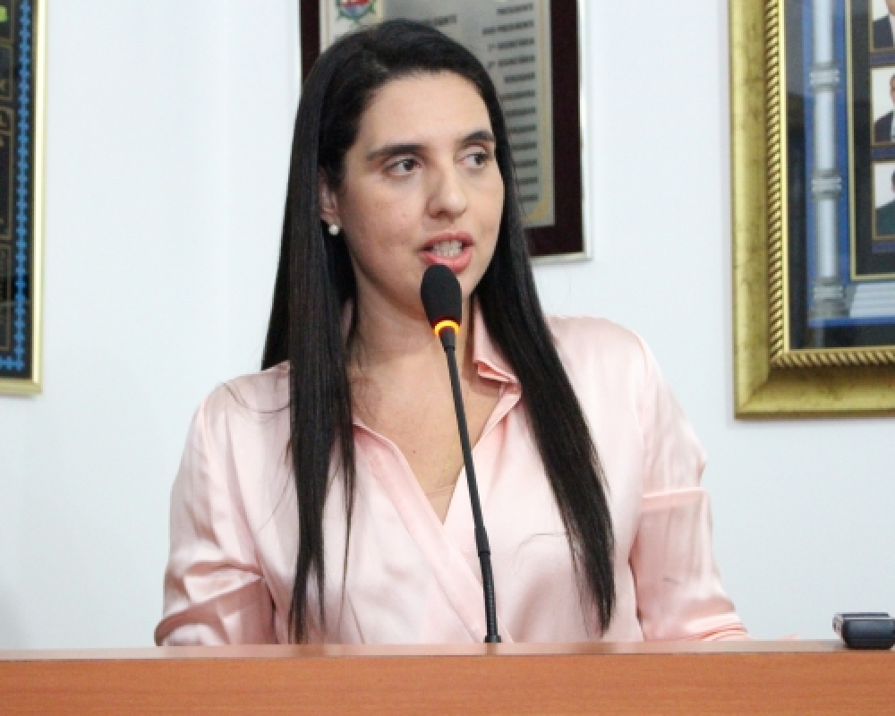 Prefeita Pauline e deputada Jó Pereira participaram de sessão em homenagem as mulheres