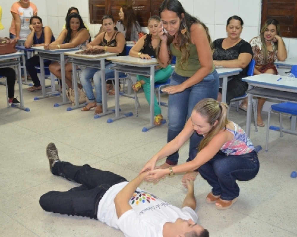 SEMED realiza oficinas de primeiros socorros para profissionais da educação infantil