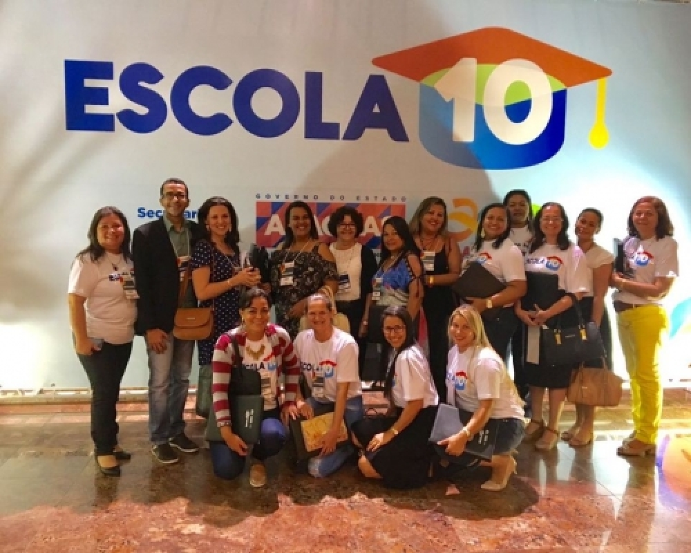 Secretária Neide Granja e membros da SEMED Participaram do Lançamento do Programa Escola 10