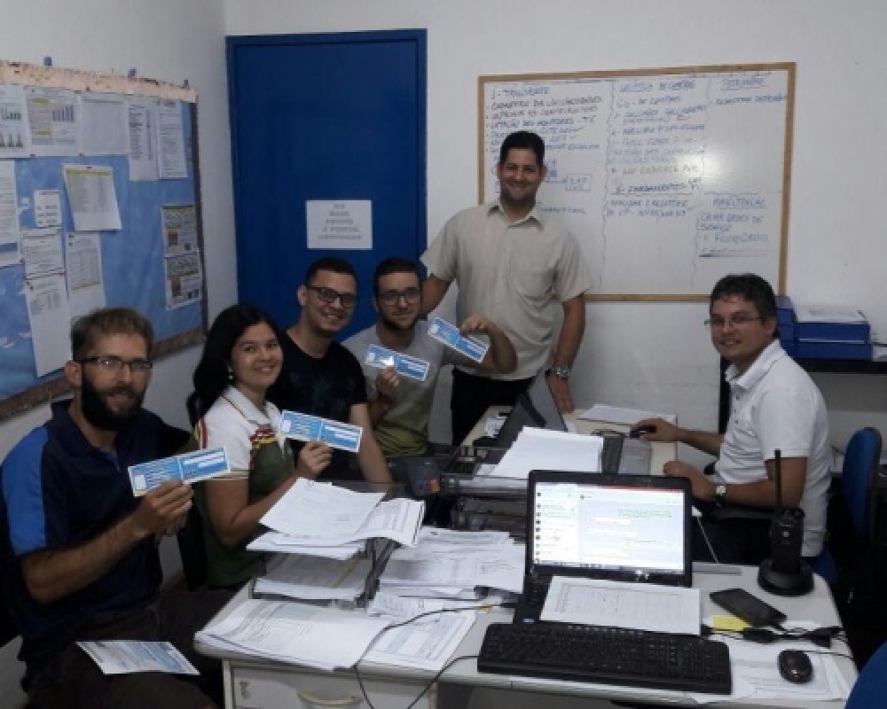 SEMED inicia entrega de novas carteirinhas aos estudantes que utilizam transporte para faculdades