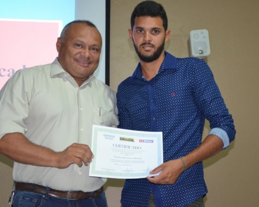 Prefeitura realiza entrega de certificados para alunos de 10 cursos realizados em parceria com SENAI