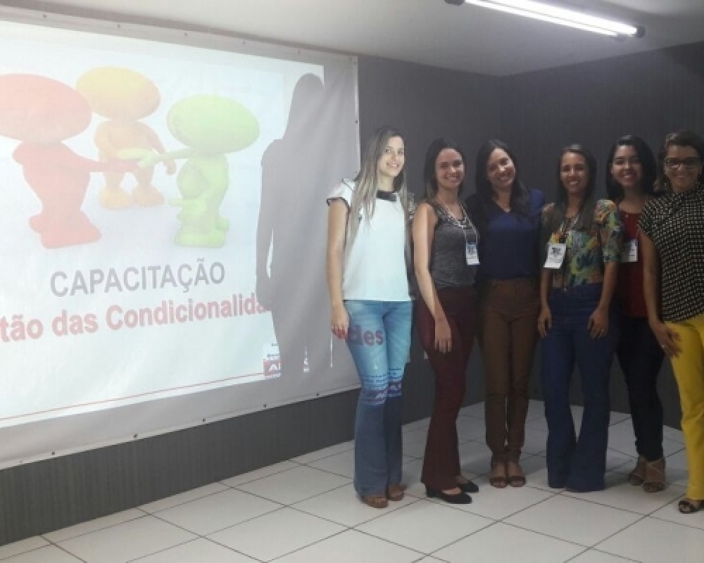 Coordenadora e assistente social do cadastro único participaram de mais uma capacitação