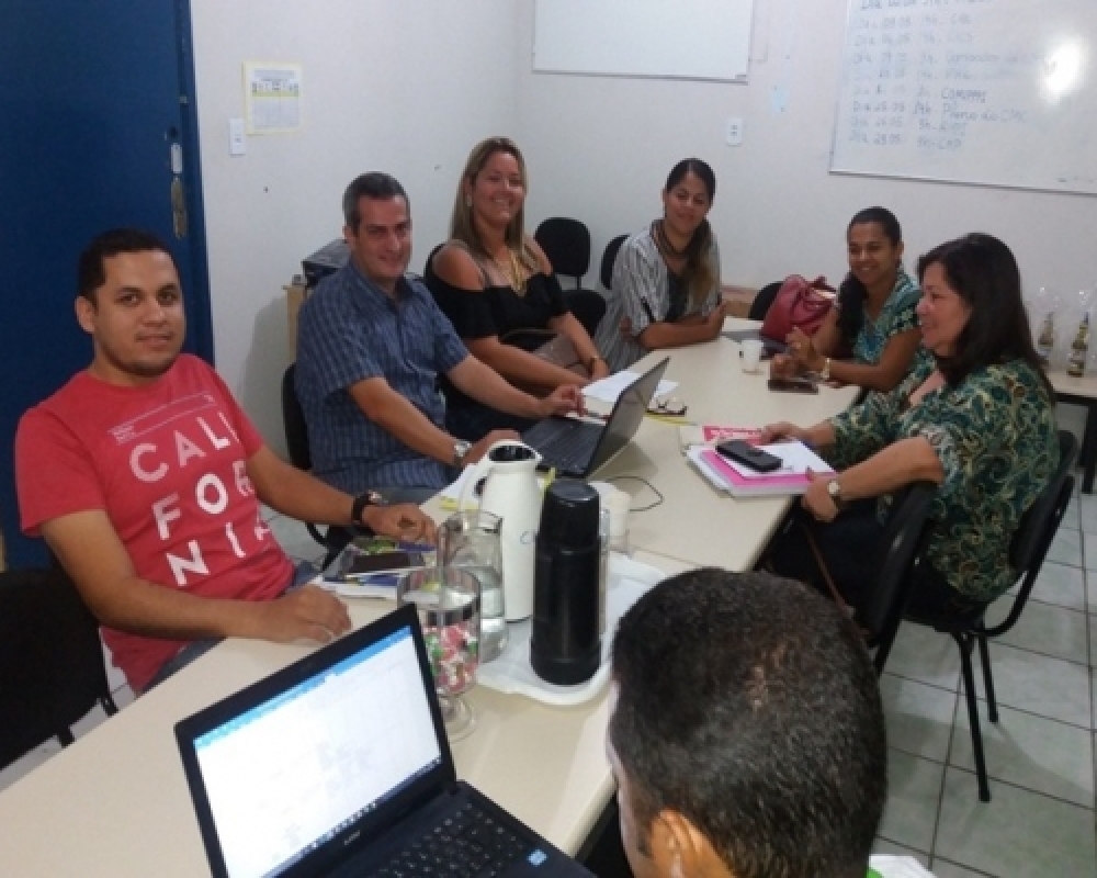 Programação do Dia 18 de Maio foi debatida em reunião entre CREAS, SEMED e Conselhos tutelares 