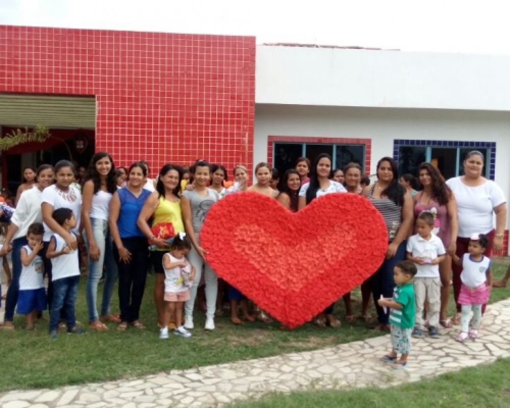 CEI Maria Valcira de Medeiros realizou culminância do projeto Minha mãe, minha rainha 