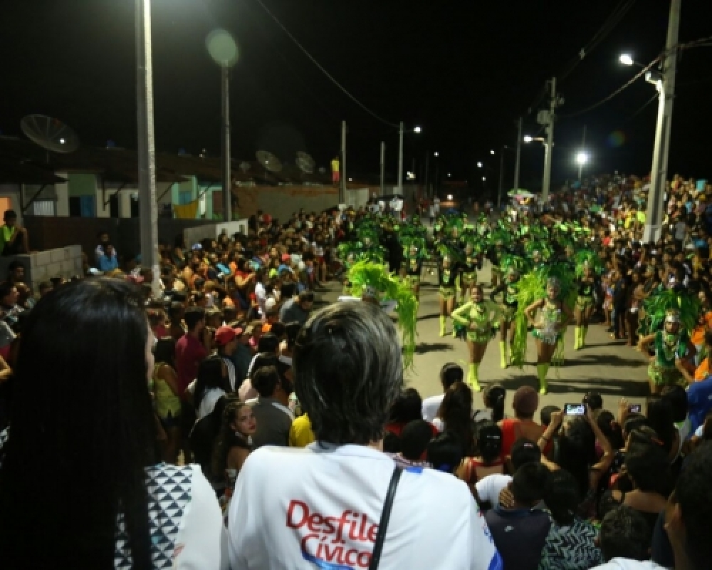 Escolas do distrito Luziápolis deram show de criatividade no desfile de 57 anos de Campo Alegre