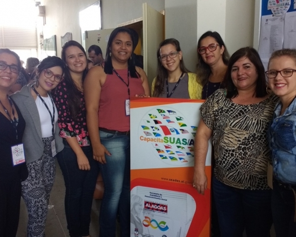 Técnicas da Assistência Social e Secretaria da Mulher participaram do curso I do CapacitaSUAS