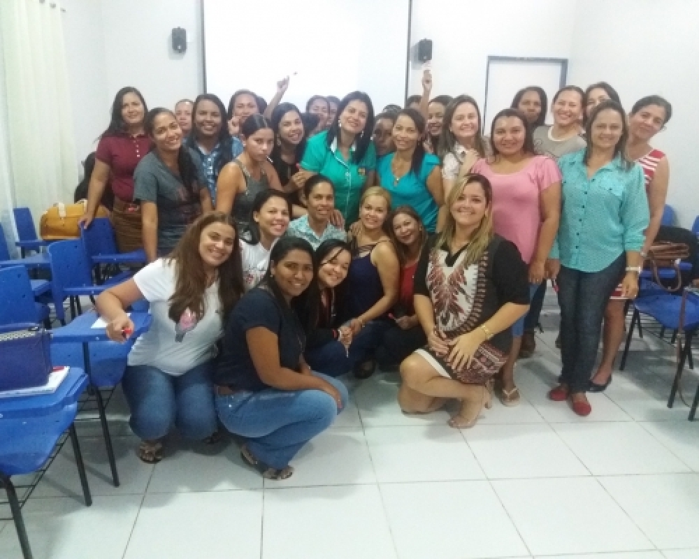 CREAS realizou palestra voltada para os cuidadores e professores dos centros de educação infantil