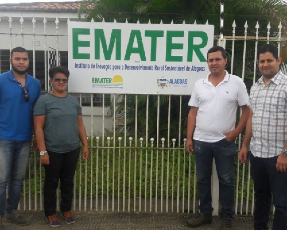 Técnicos da SEMED visitam a Emater em busca parcerias para ampliação do projeto cantinho verde 