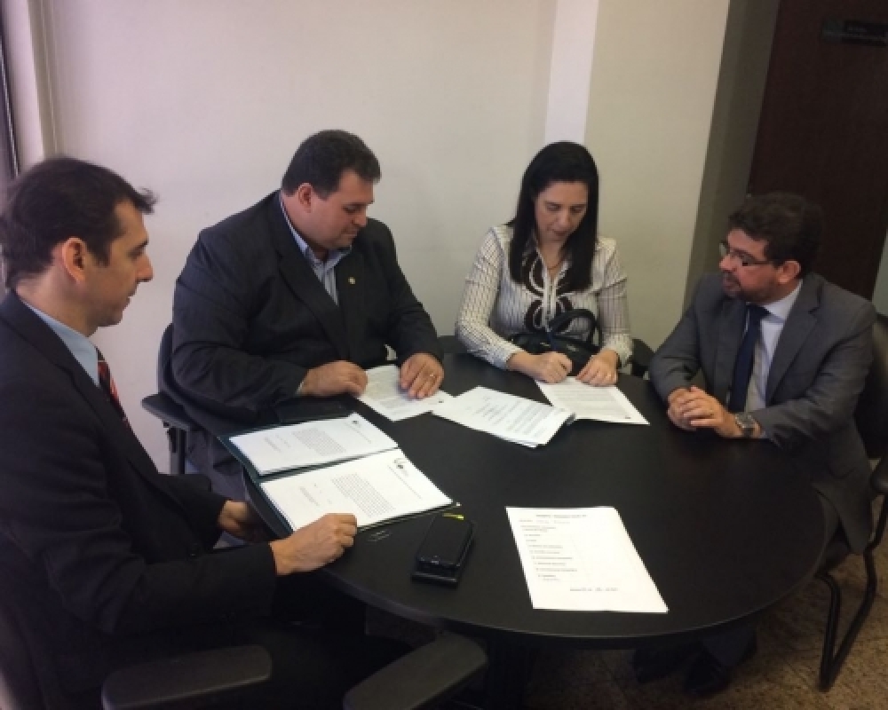Prefeitura de Campo Alegre e Tribunal de justiça firmam convênio para realização do Programa Moradia