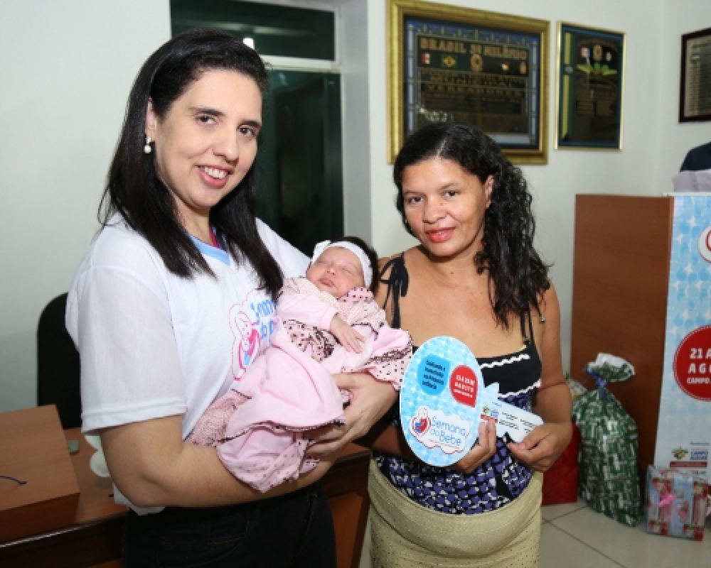 Entrega da chave a Bebê prefeita marcou o encerramento das atividades da III Semana do Bebê
